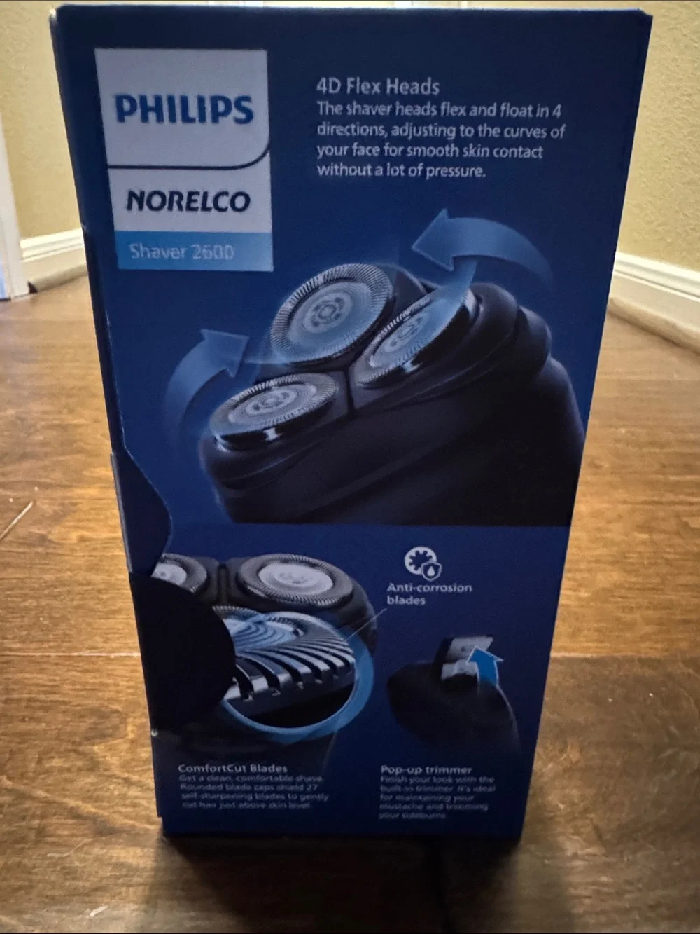 Philips Norelco Shaver 2600 - Black NWT